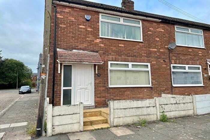 2 Bedroom Property To Rent In Morris Street, St. Helens, WA9