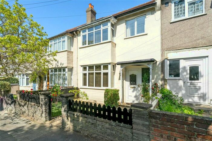 3 Bedroom Terraced House To Rent In Canmore Gardens, London, SW16