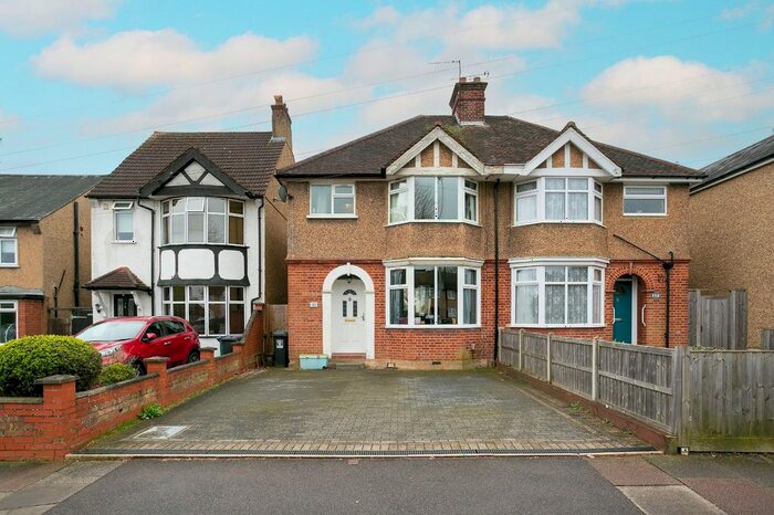3 Bedroom Semi-Detached House To Rent In Gammons Lane, Watford, Hertfordshire, WD24