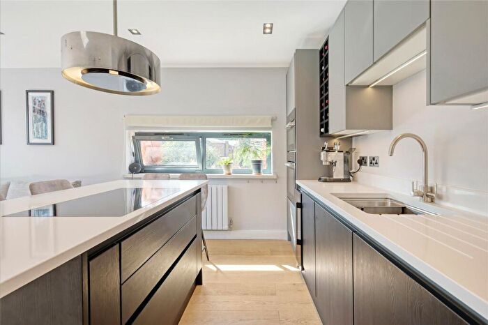 2 Bedroom End Of Terrace House For Sale In Culford Mews, Islington, London, N1