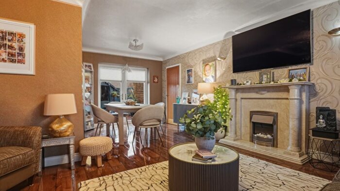 4 Bedroom Detached House For Sale In Hemsley Road, South Shields, NE34