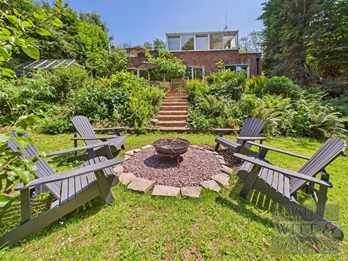 4 Bedroom Detached House For Sale In Station Road, Crowhurst, Battle, TN33