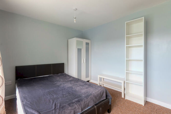4 Bedroom Flat To Rent In Viewcraig Street Edinburgh United Kingdom, EH8
