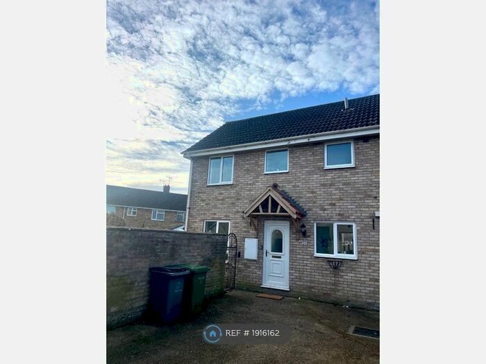 3 Bedroom Semi-Detached House To Rent In Harwood Avenue, Thetford, IP24
