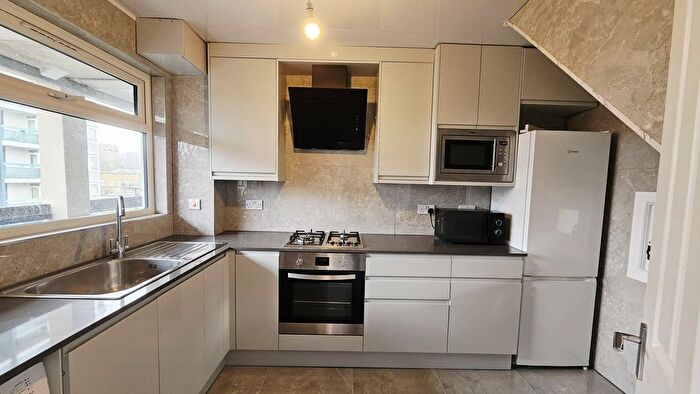 2 Bedroom Flat To Rent In Chudleigh Street, London, E1