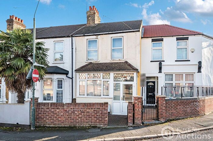 3 Bedroom Terraced House For Sale In Riverdale Road, Erith, DA8