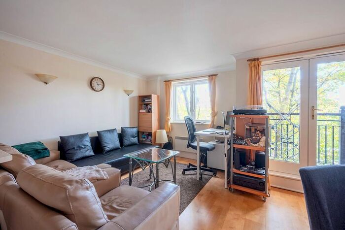 1 Bedroom Flat To Rent In Mortlake High Street, Mortlake, London, SW14