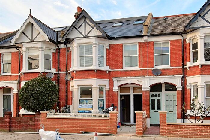 3 Bedroom Maisonette For Sale In Ravensbury Road, London, SW18