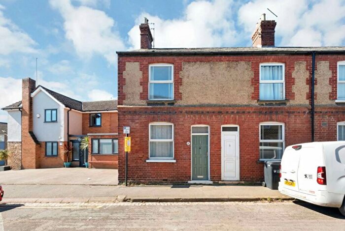 2 Bedroom End Of Terrace House For Sale In Vine Street, Stamford, PE9