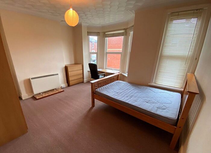 6 Bedroom Terraced House To Rent In Shakespeare Avenue, Southampton, SO17
