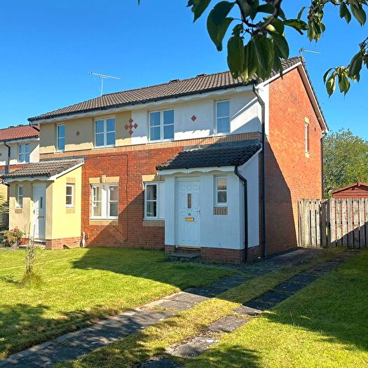 3 Bedroom Semi-Detached House For Sale In Glaive Avenue, Stirling, FK7