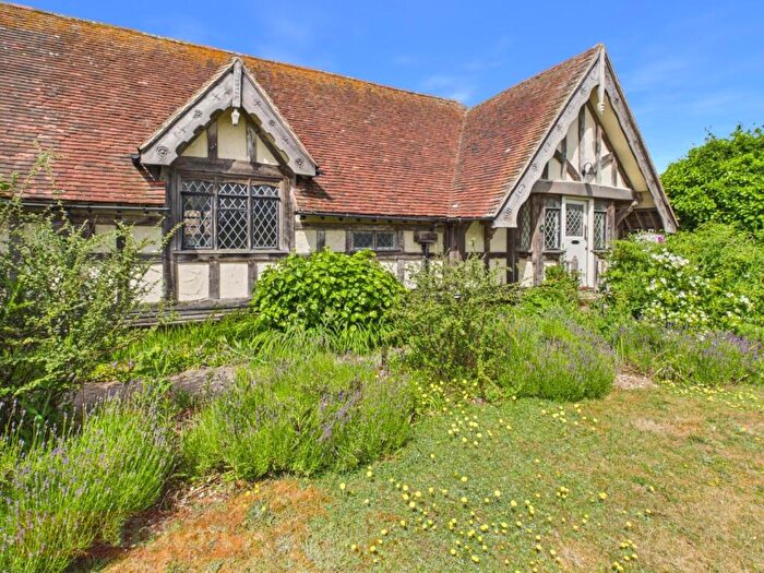 1 Bedroom Flat For Sale In Dean Court Road, Rottingdean, BN2