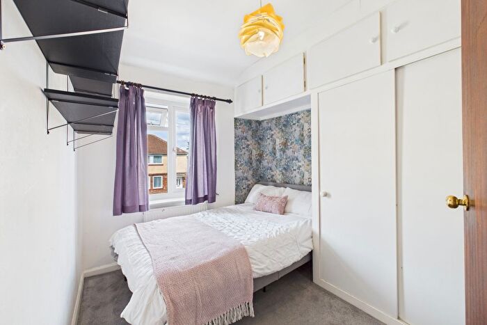 3 Bedroom End Of Terrace House For Sale In Constantine Avenue, York, North Yorkshire, YO10