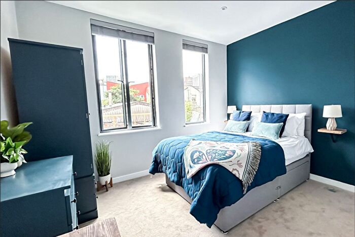 5 Bedroom Semi-Detached House To Rent In West Street, Bristol, BS2