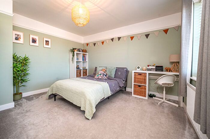 4 Bedroom Detached House For Sale In Oakwood Close, Desborough, Kettering, NN14