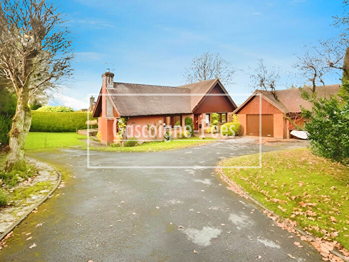 5 Bedroom Detached House To Rent In Old Haslemere Road, Haslemere, GU27