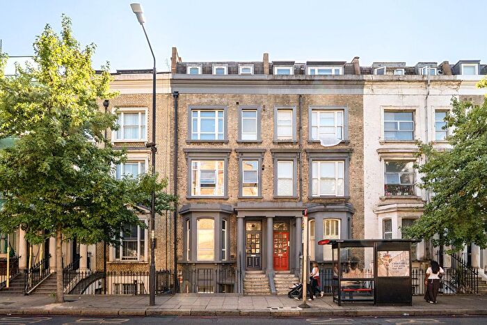Studio To Rent In Earls Court, London, SW5