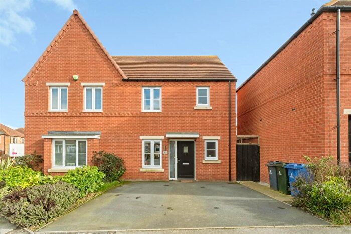 3 Bedroom Semi-Detached House For Sale In Cygnet Drive, Mexborough, S64