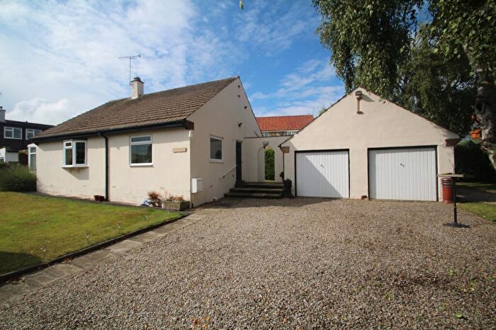 2 Bedroom Bungalow To Rent In School Lane, East Keswick, Leeds, LS17