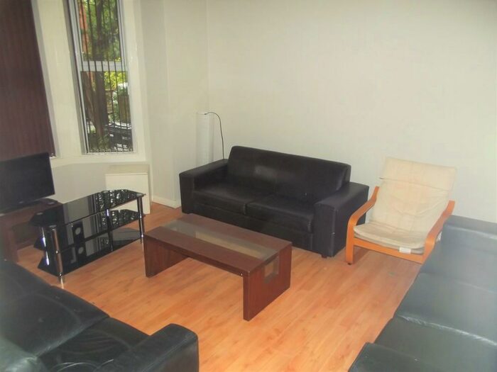 10 Bedroom Semi-Detached House To Rent In Victoria Road, Fallowfield, M14