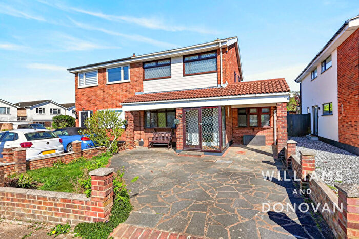 4 Bedroom Semi Detached House For Sale In Birch Close, Benfleet, SS7