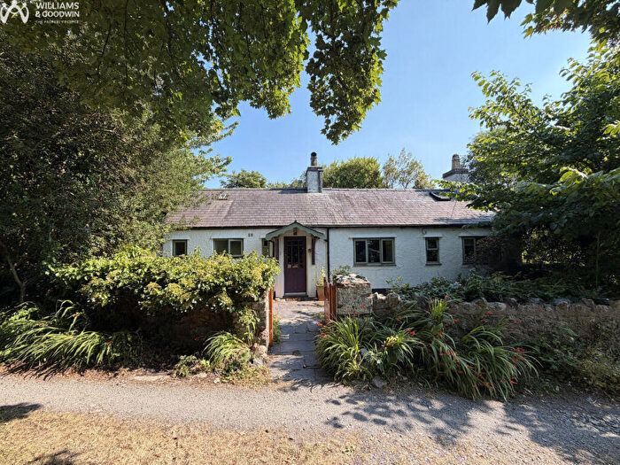 3 Bedroom Cottage For Sale In Ffordd Pendinas, Tregarth, Gwynedd, LL57