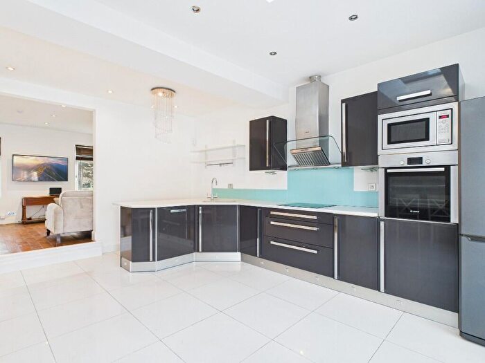 2 Bedroom Terraced House To Rent In East Ferry Road, London, E14