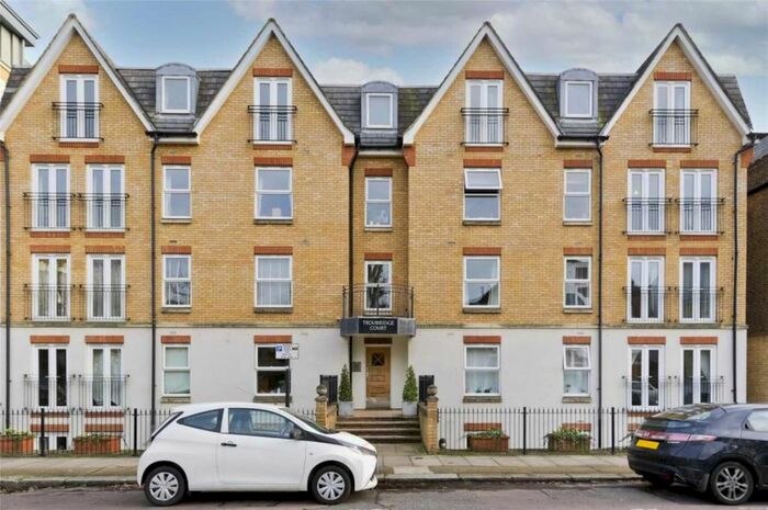 1 Bedroom Flat To Rent In Chiswick High Road Chiswick W, Chiswick, W4