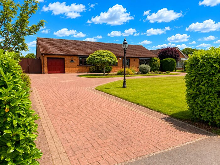 3 Bedroom Detached Bungalow For Sale In Townside, East Halton, DN40