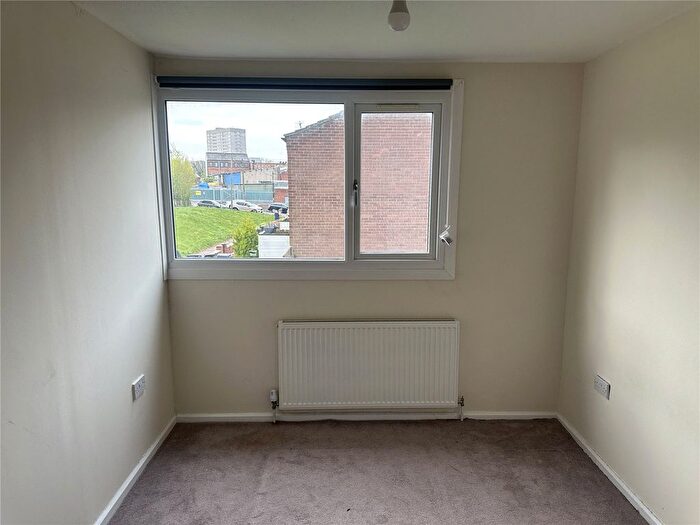 3 Bedroom End Of Terrace House For Sale In Canberra Way, Birmingham, West Midlands, B12