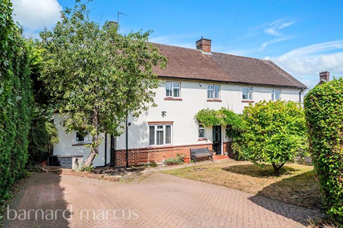 4 Bedroom Semi-Detached House For Sale In St. Catherines Cross, Bletchingley, Redhill, RH1