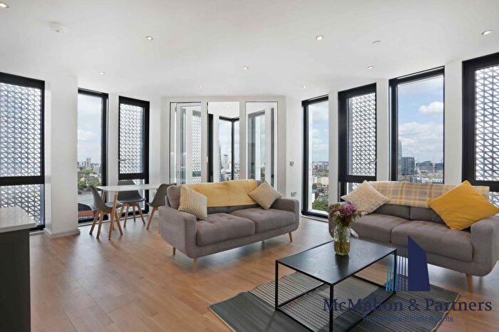 2 Bedroom Flat To Rent In B Newington Causeway, Elephant And Castle, London, SE1