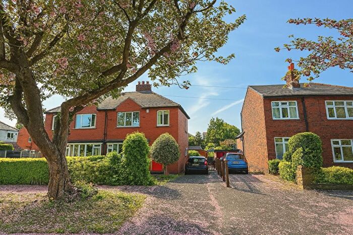 3 Bedroom Semi-Detached House For Sale In Eden Avenue, Wakefield, WF2