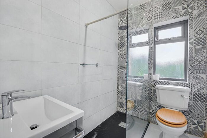 2 Bedroom Semi-Detached House For Sale In Abbey Road, Beeston, NG9