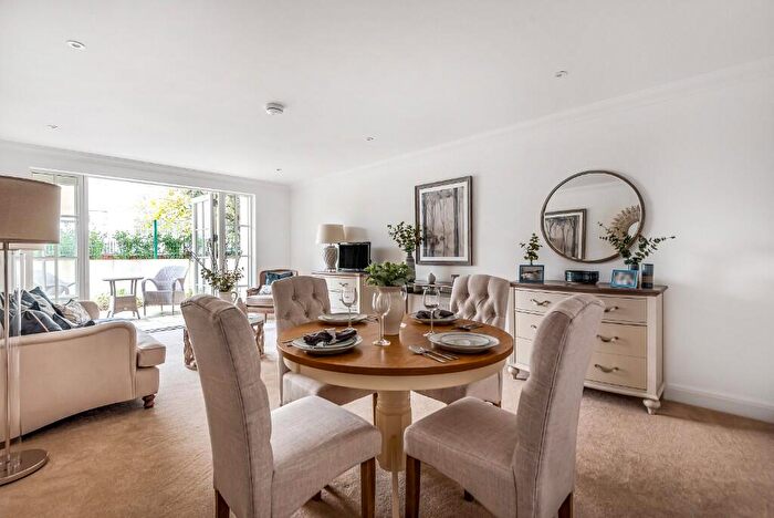 1 Bedroom Retirement Property For Sale In Sandbanks Road, Poole, Dorset, BH14