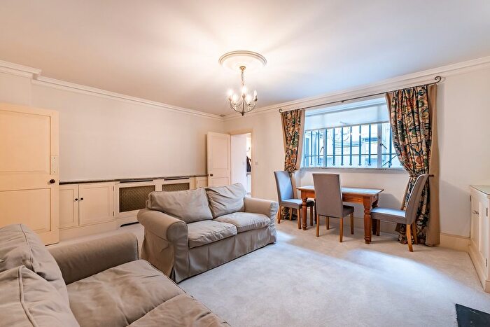 2 Bedroom Flat To Rent In Gloucester Street, London, SW1V
