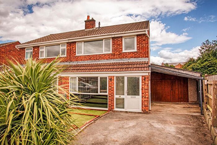 3 Bedroom Property For Sale In Hilton Close, Mickleover, Derby, DE3