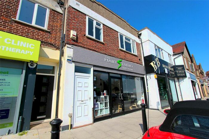 2 Bedroom Apartment To Rent In London Road, Hadleigh, Benfleet, Essex, SS7