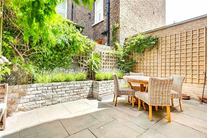 1 Bedroom Apartment To Rent In Beechmore Road, Battersea, London, SW11