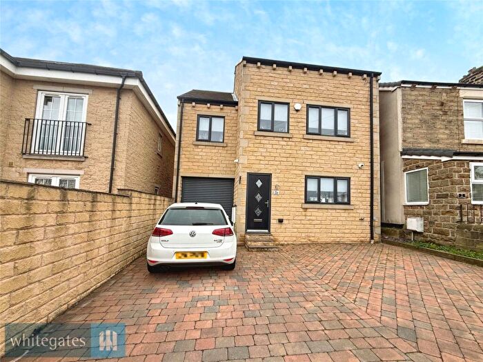 4 Bedroom Detached House For Sale In Snydale Road, Cudworth, S72