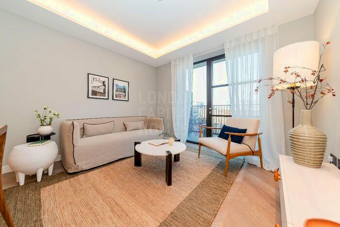 3 Bedroom Flat To Rent In Cleveland Street, London, W1T