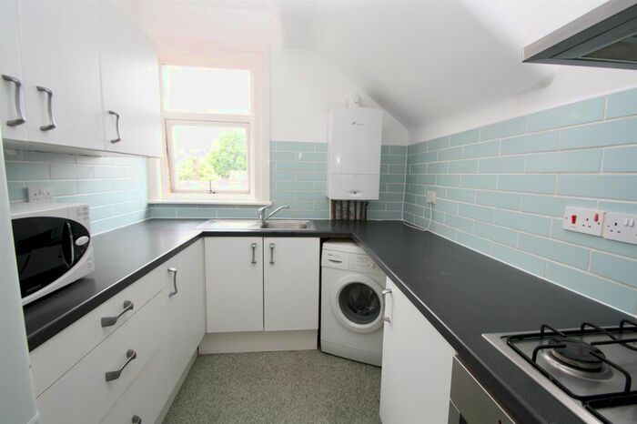 Studio To Rent In Hoppers Road, London, N21
