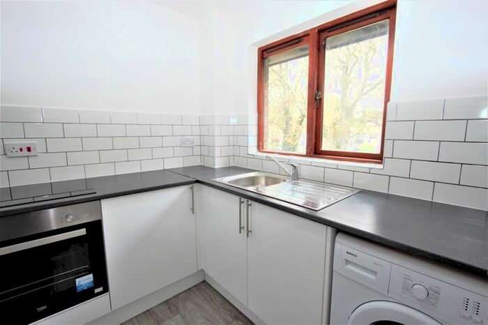 2 Bedroom Flat To Rent In Mortimer Drive, Enfield EN1