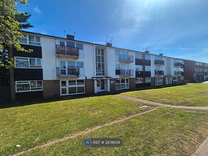 2 Bedroom Flat To Rent In Cookham Road, Maidenhead, SL6