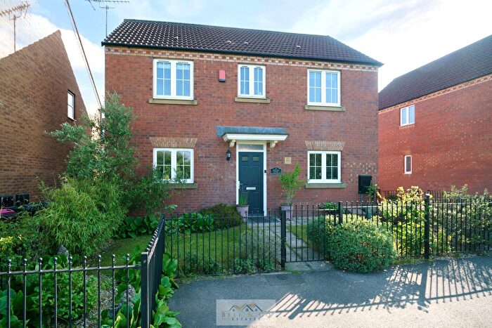 3 Bedroom Detached House For Sale In Fallon Close, Laughton Common, Sheffield, S25