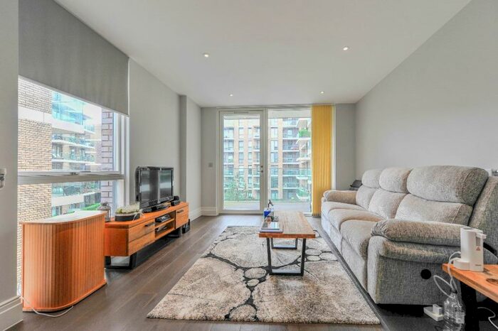 1 Bedroom Flat To Rent In Queenshurst Square, Kingston, KT2