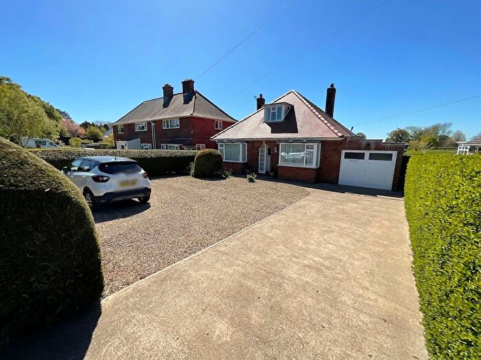 3 Bedroom Detached House For Sale In Ayton Road, Seamer, YO12