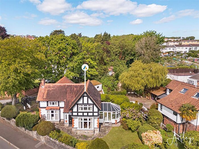 4 Bedroom Detached House For Sale In West Cross Lane, West Cross, Swansea, SA3