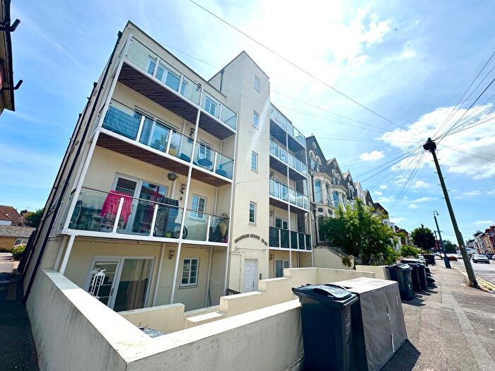 2 Bedroom Flat To Rent In Harold Road, Cliftonville, Margate, Kent, CT9