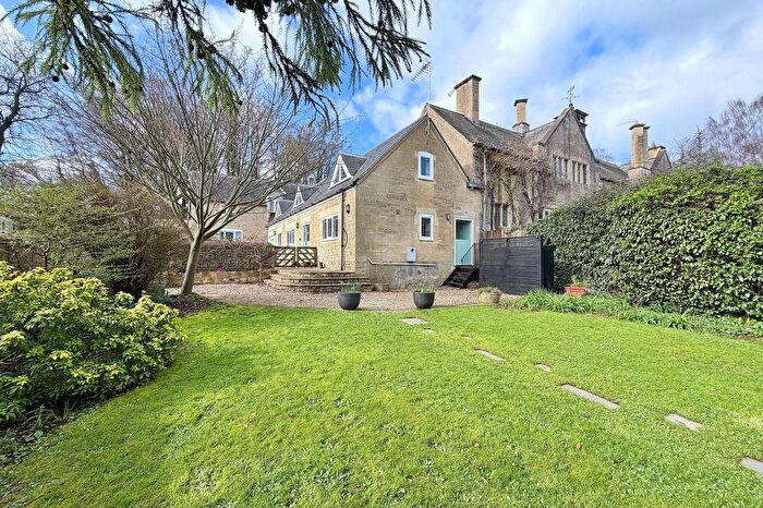 3 Bedroom Semi-Detached House For Sale In Lower Shockerwick, Bath, BA1